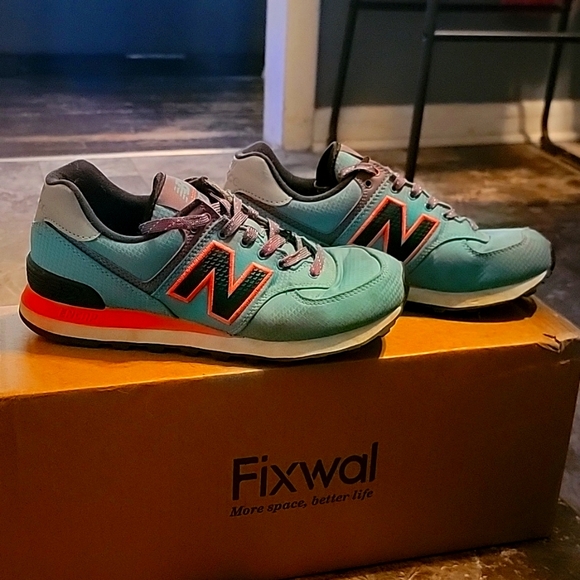 Womens Blue/Pink/Purple New Balance 574 size 8 - Picture 1 of 3